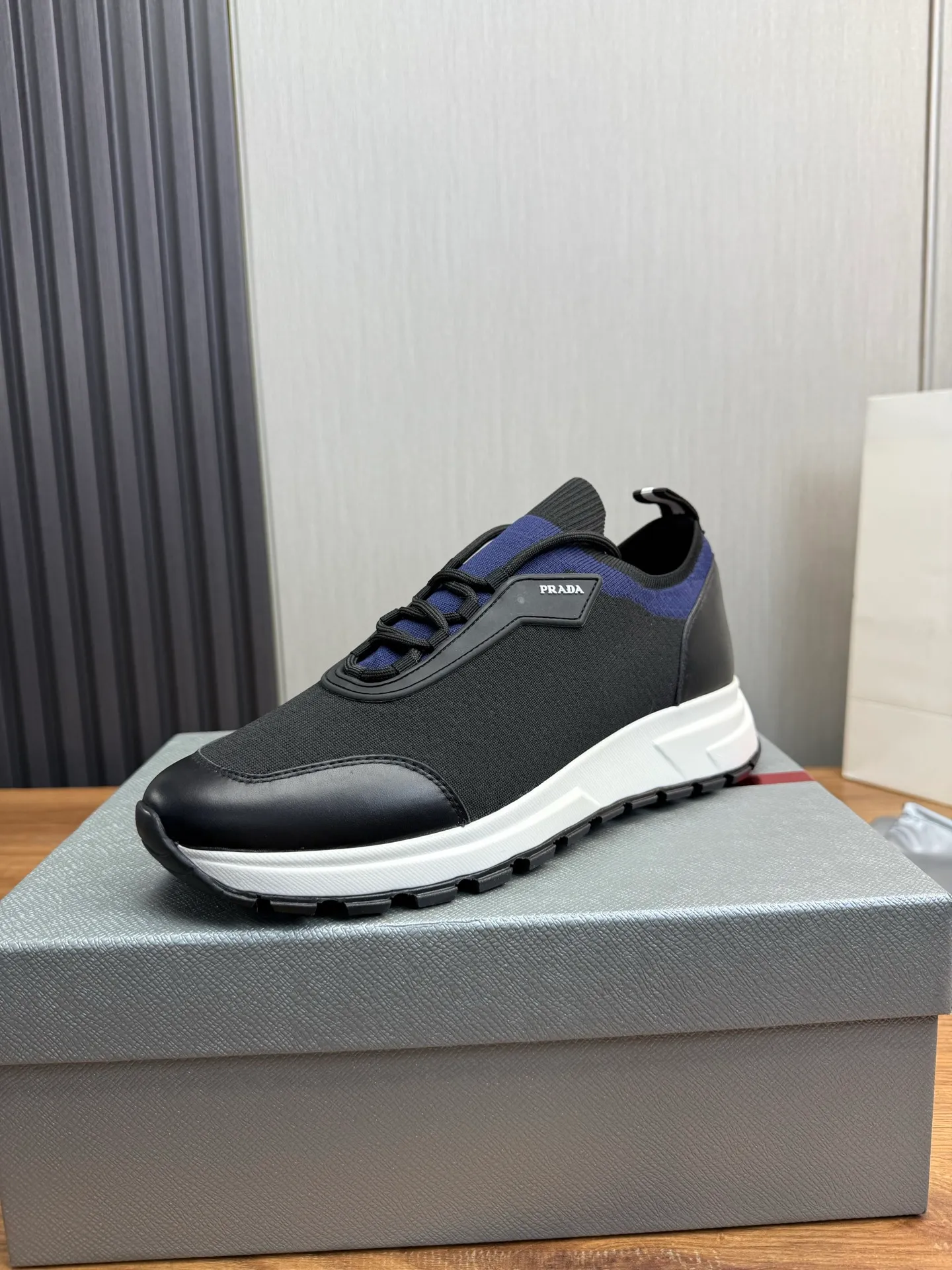Men's shoes 💰500💰 [PRADA] Men's shoes are popular in the counter, official website is synchronized, 1 high-quality shipment ✔️Original fly-woven cowhide + cowhide lining, original original bottom, 38-45 (45 customized, non-refundable)